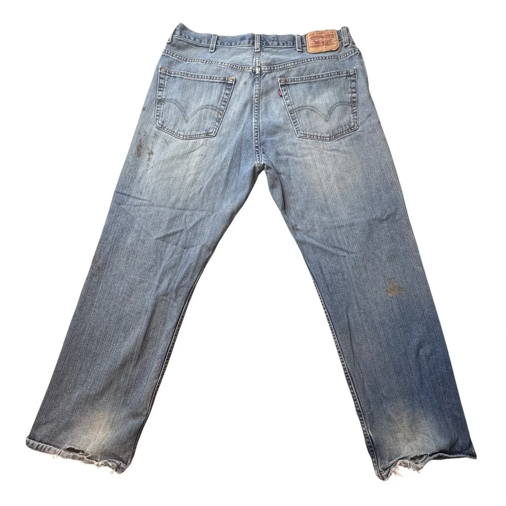 Vintage Levi's Jeans Mens 37x28 Blue Relaxed Straight Distressed Denim Pants Y2K